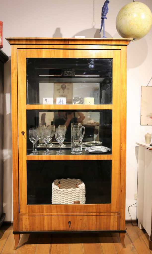 Vitrine Biedermeier Kirschbaum | Antike Möbel Online-Shop Köln