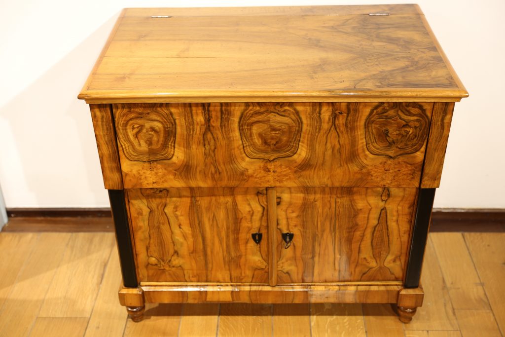 Waschkommode Biedermeier um 1820 Nussbaum | Antike Möbel Online-Shop Köln