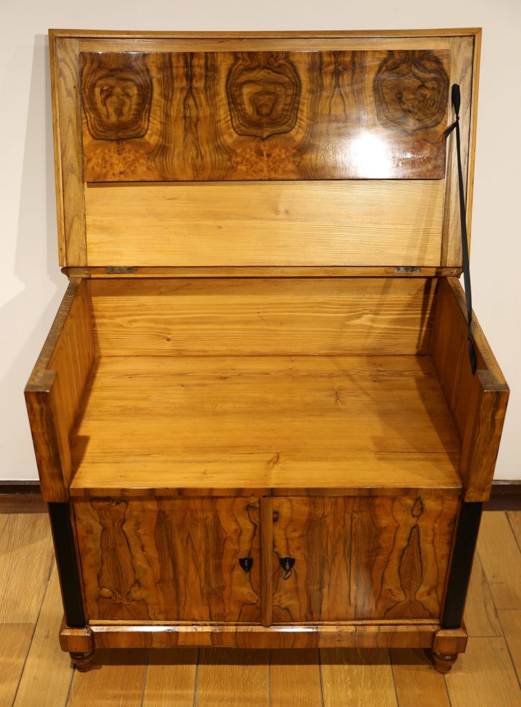 Waschkommode Biedermeier um 1820 Nussbaum | Antike Möbel Online-Shop Köln