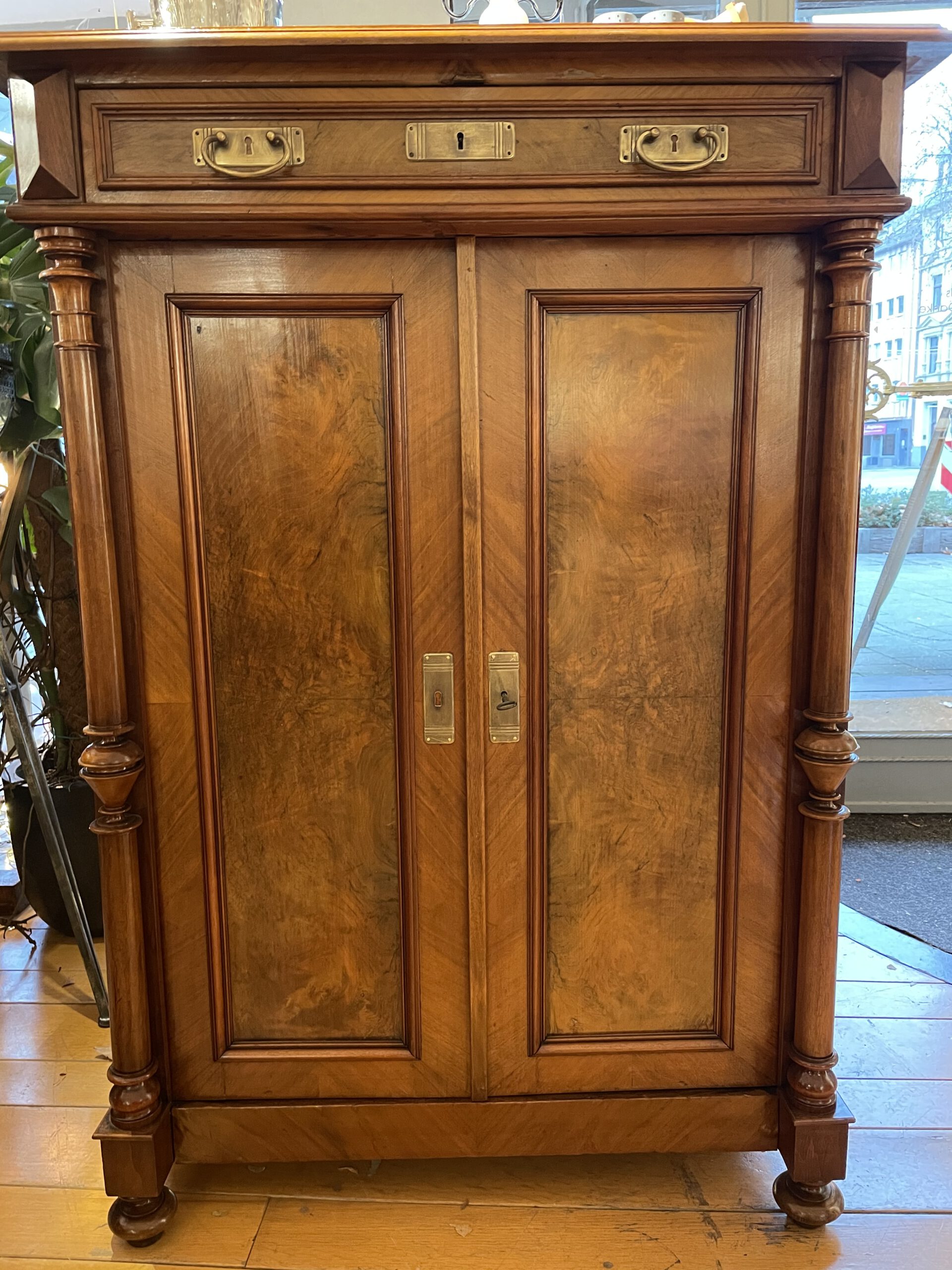 Vertiko Gründerzeit um 1890 ca. Nussbaum | Antike Möbel Online-Shop Köln
