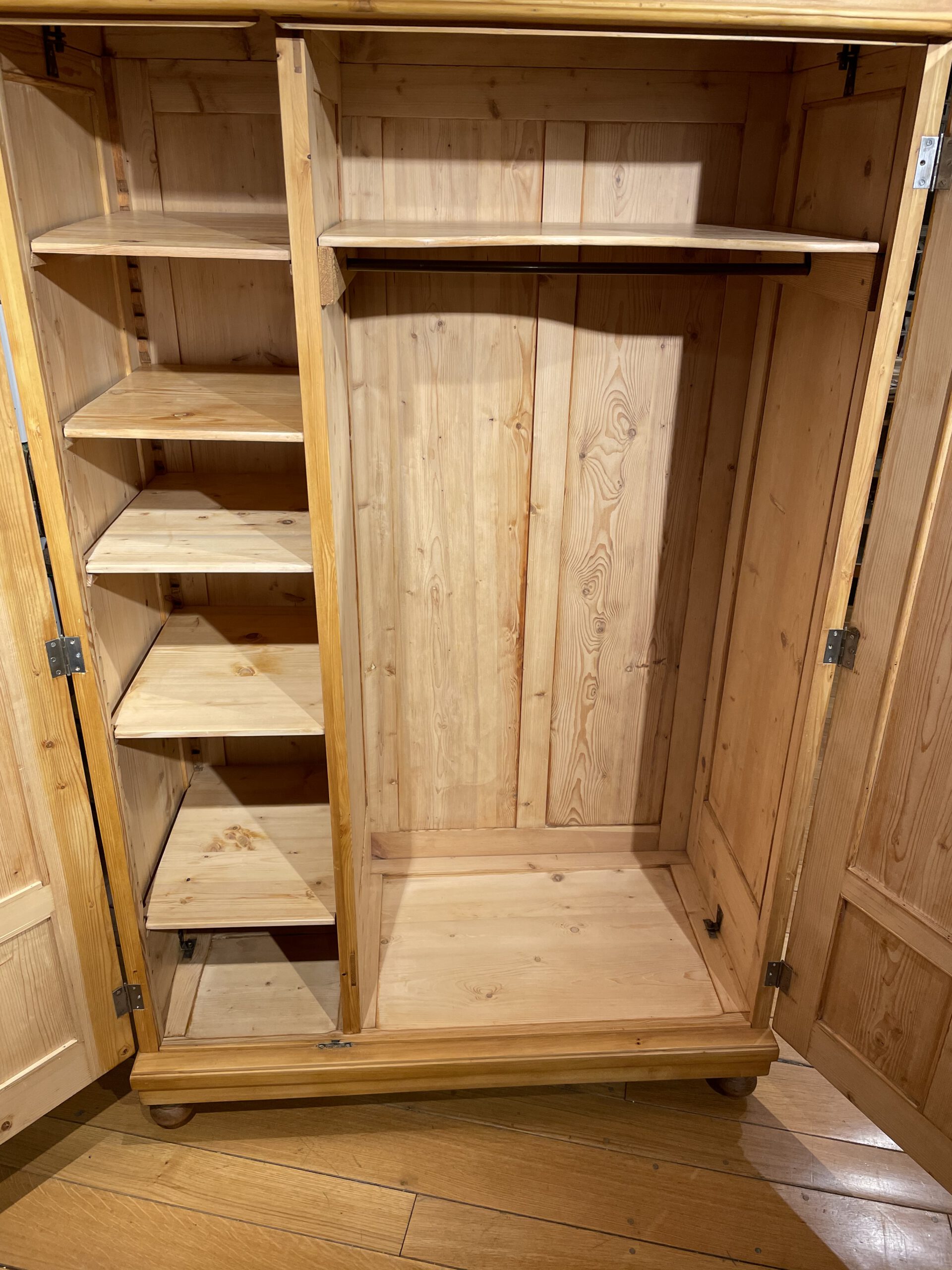 Weichholz Schrank um 1890 ca.