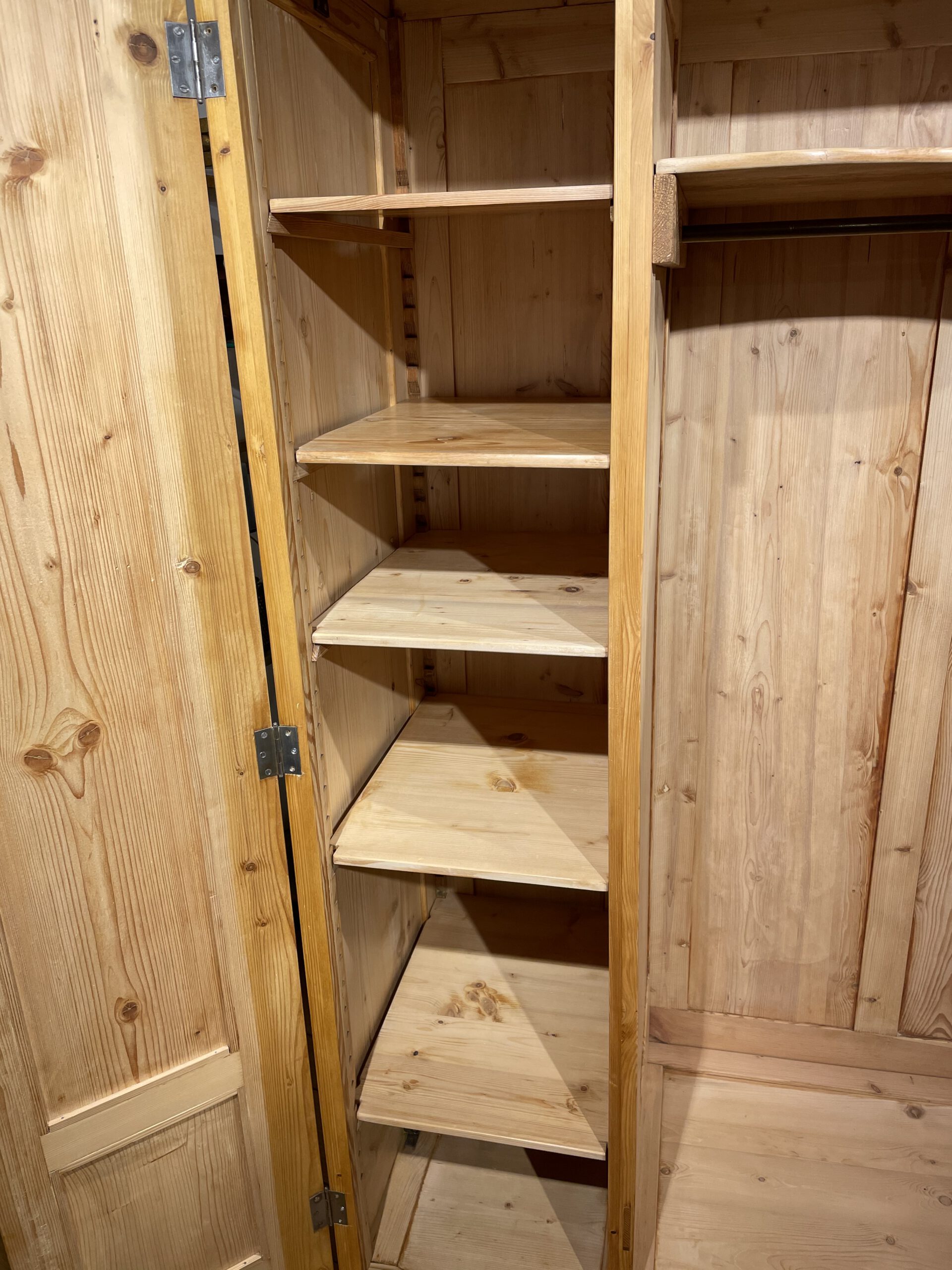 Weichholz Schrank um 1890 ca.